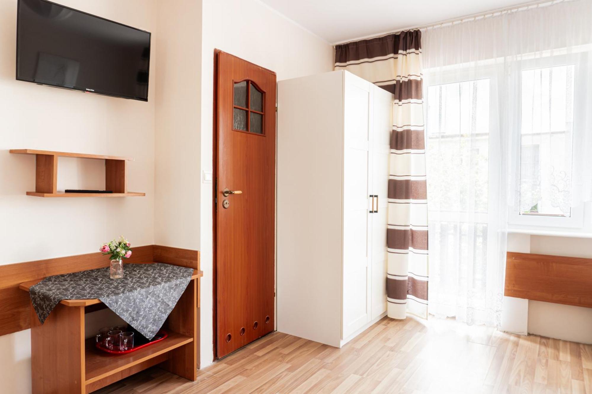 Pokoje Goscinne Raf-Tur - Sala Zabaw, Grill - Idealny Dla Rodzin Z Dziecmi Ostrowo  Exterior foto
